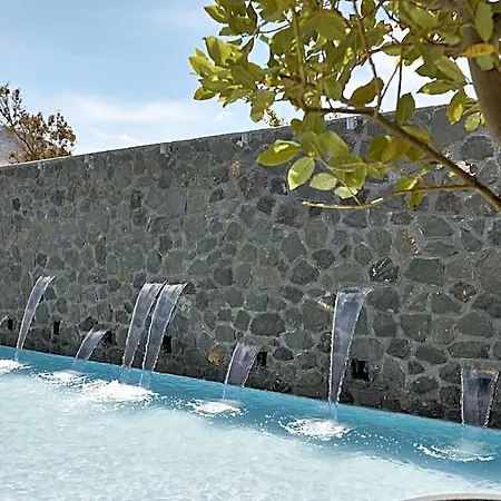 Amara Santorini Отель