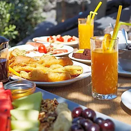 Отель Amara Santorini 4*