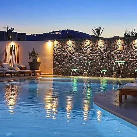Amara Santorini